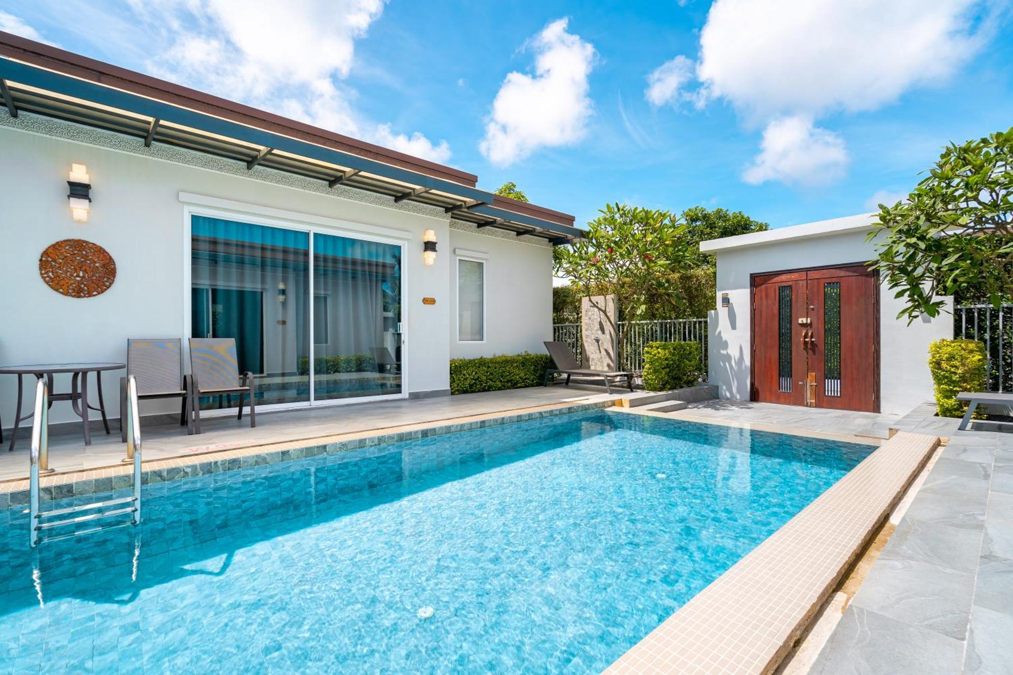 Phuket La Siesta Pool Villas & Pool Access Rooms Nai Harn Экстерьер фото