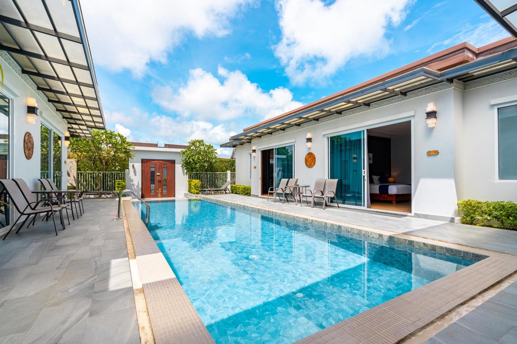 Phuket La Siesta Pool Villas & Pool Access Rooms Nai Harn Экстерьер фото