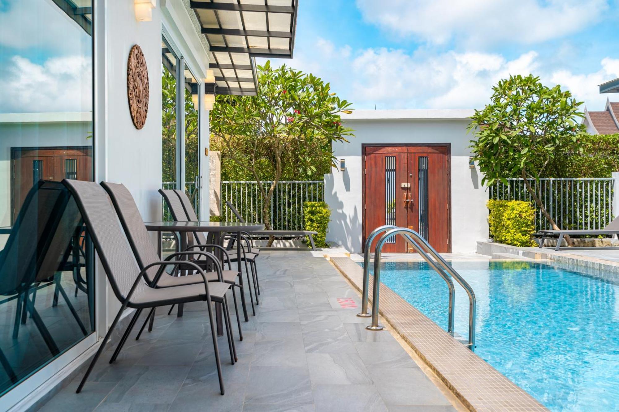 Phuket La Siesta Pool Villas & Pool Access Rooms Nai Harn Экстерьер фото
