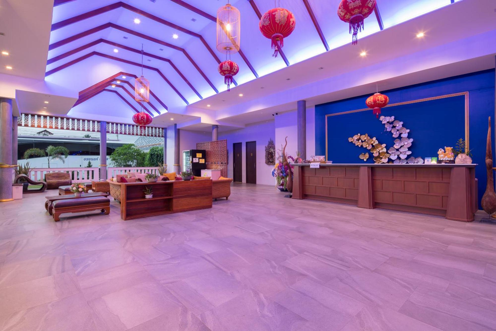 Phuket La Siesta Pool Villas & Pool Access Rooms Nai Harn Экстерьер фото